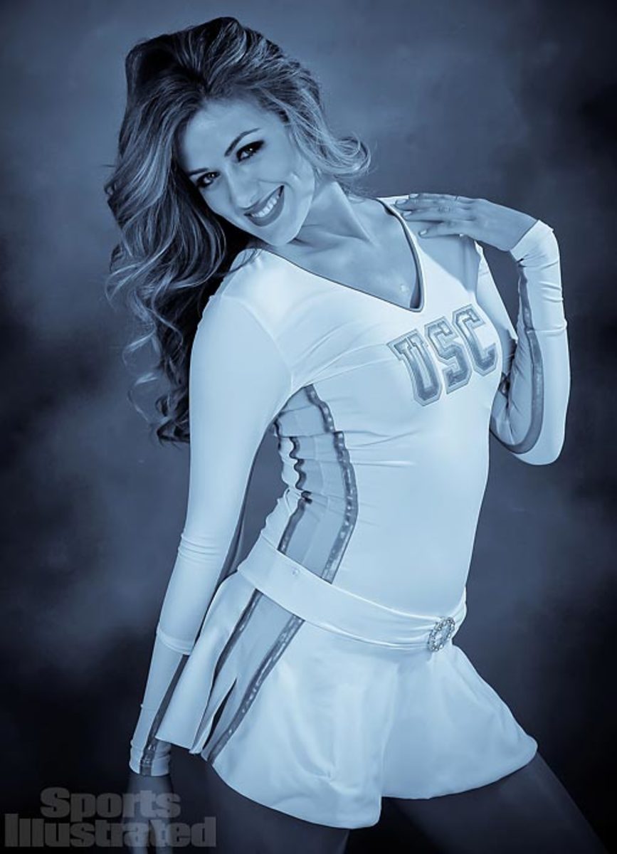 140515123923-01-perry-usc-exclusive-yp4-6233-single-image-cut.jpg